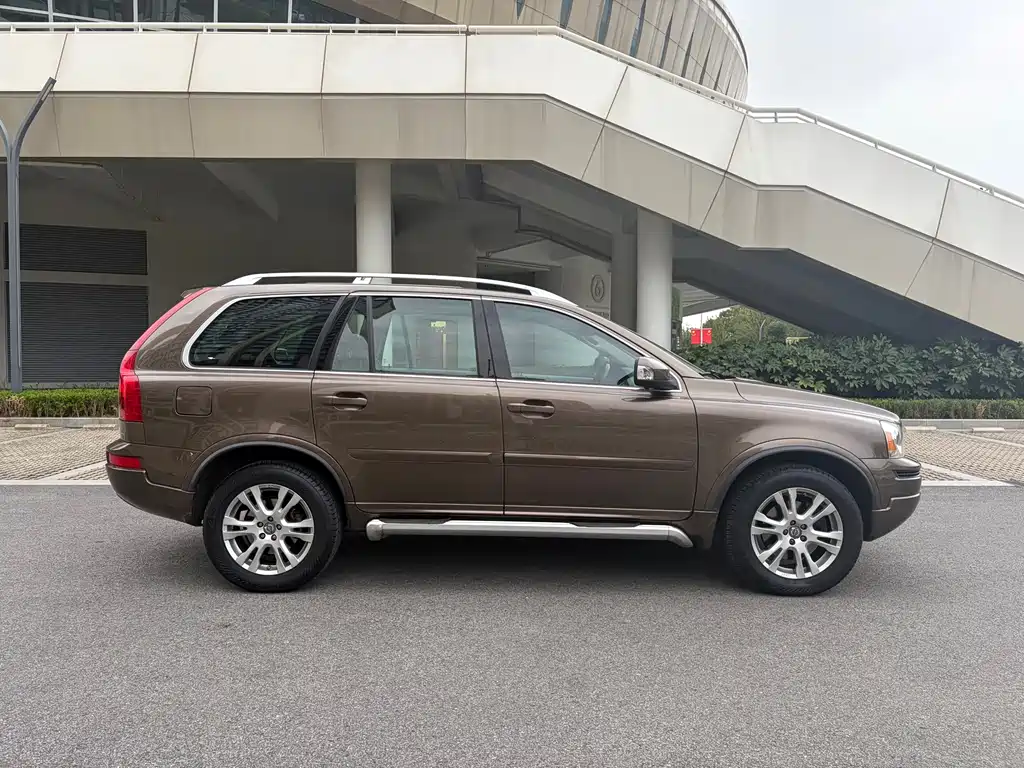 Volvo XC Classic — миниатюра 4