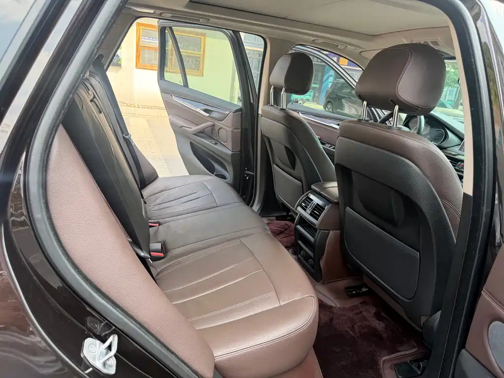 BMW X5 (Import) — миниатюра 13