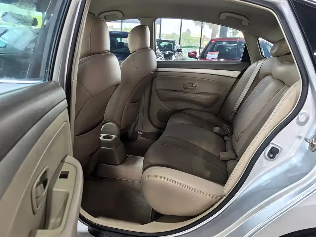 Nissan Sylphy — миниатюра 10