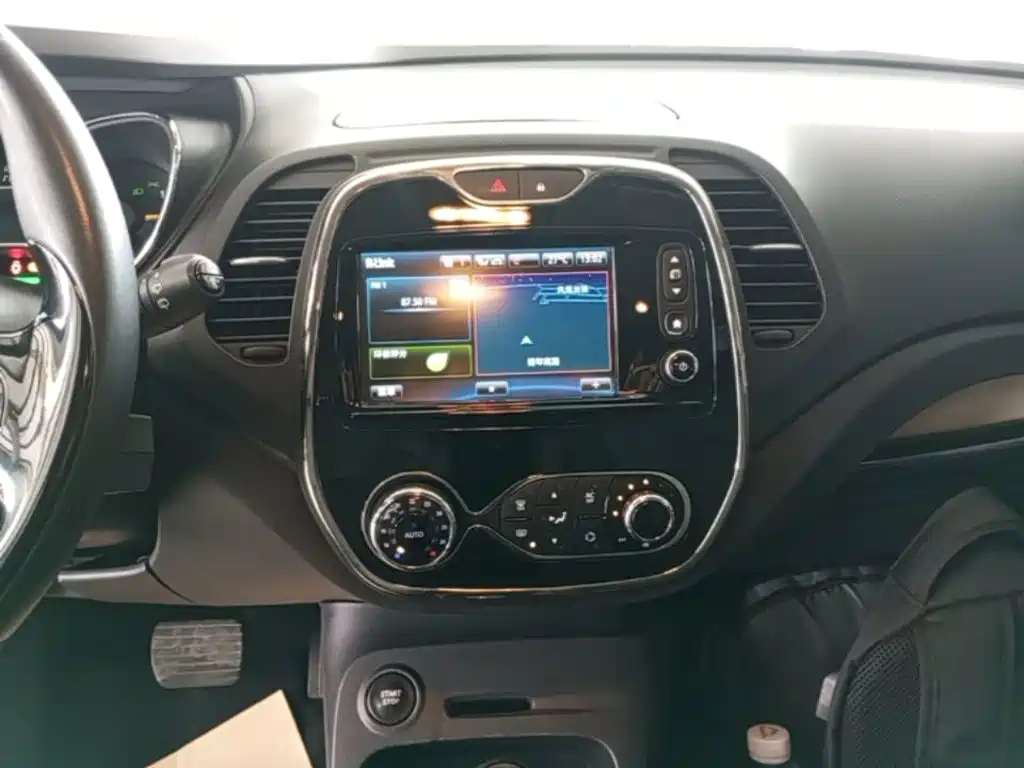 Renault Captur — миниатюра 13