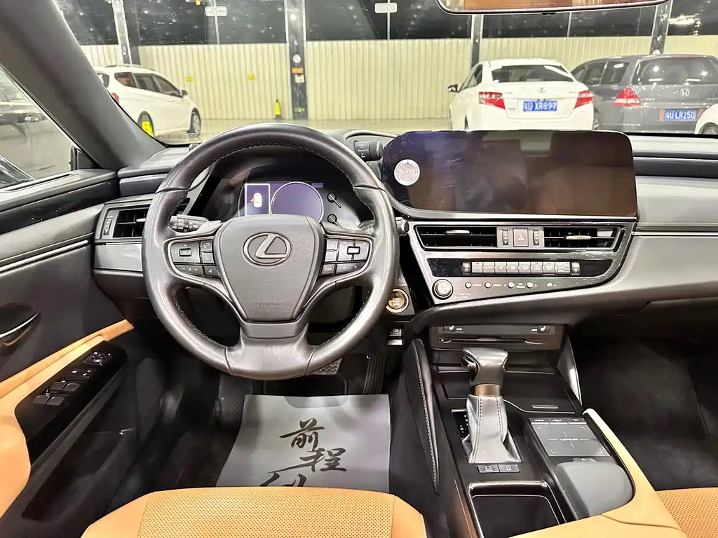 Lexus ES — миниатюра 8