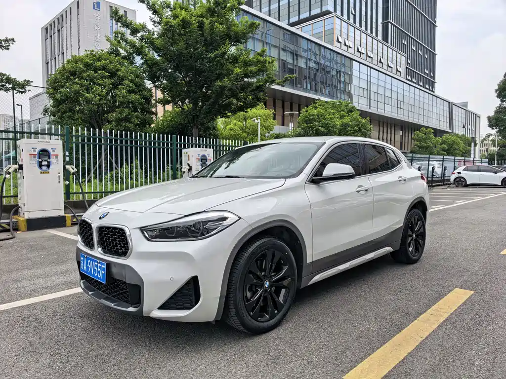Купить BMW X2