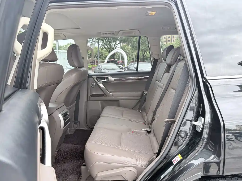 Lexus GX — миниатюра 6