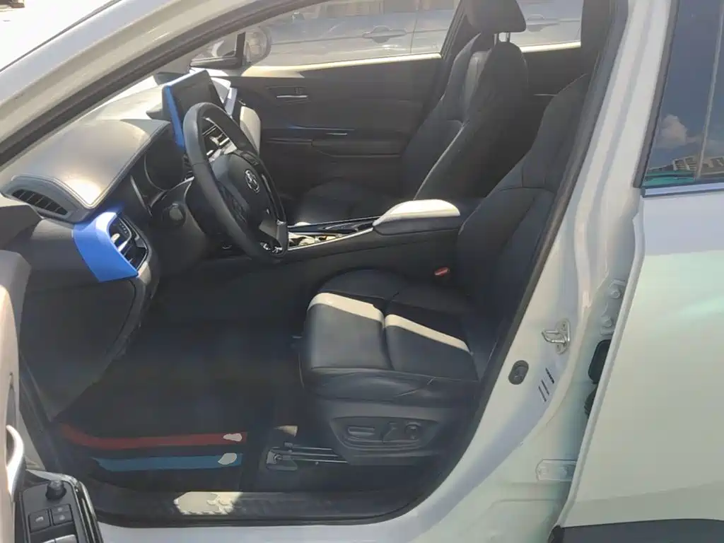 Toyota C-HR — миниатюра 15