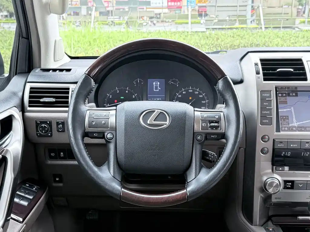 Lexus GX — миниатюра 10