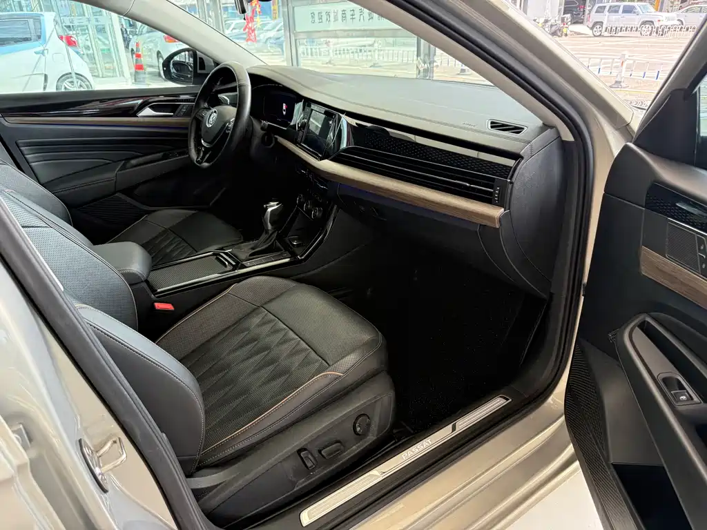 Volkswagen Passat — миниатюра 10