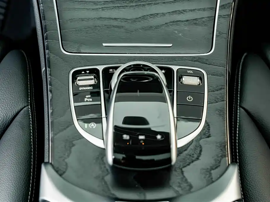 Mercedes-Benz C-Class — миниатюра 14
