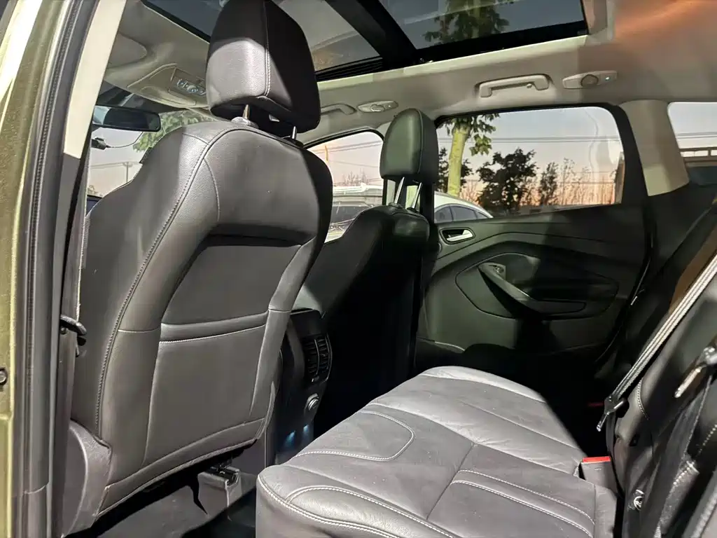 Ford Kuga — миниатюра 5