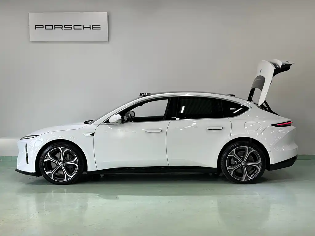 NIO ET5 — миниатюра 2