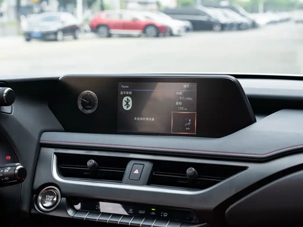 Lexus UX — миниатюра 16