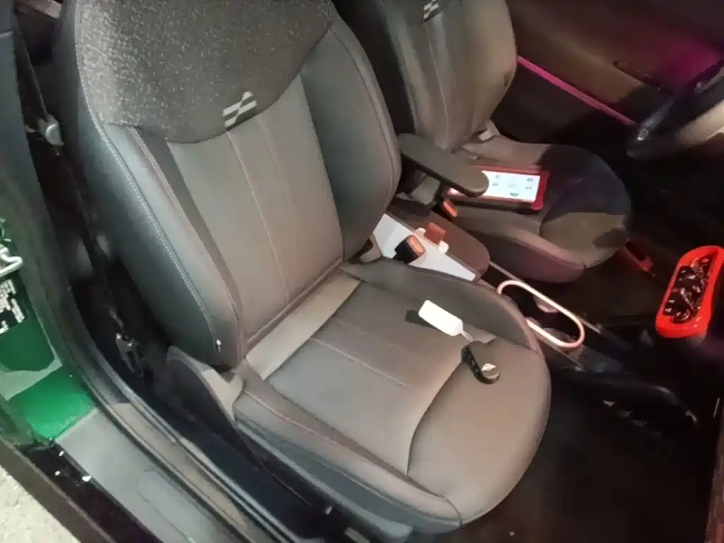MINI MINI COOPER EV — миниатюра 25