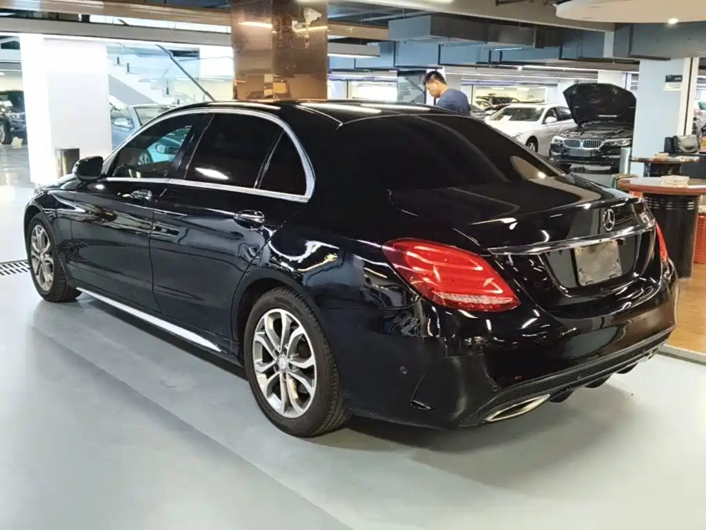 Mercedes-Benz C-Class — миниатюра 5