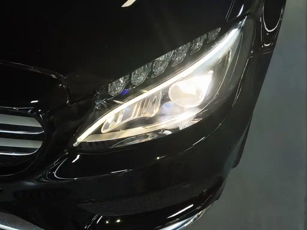 Mercedes-Benz C-Class — миниатюра 24