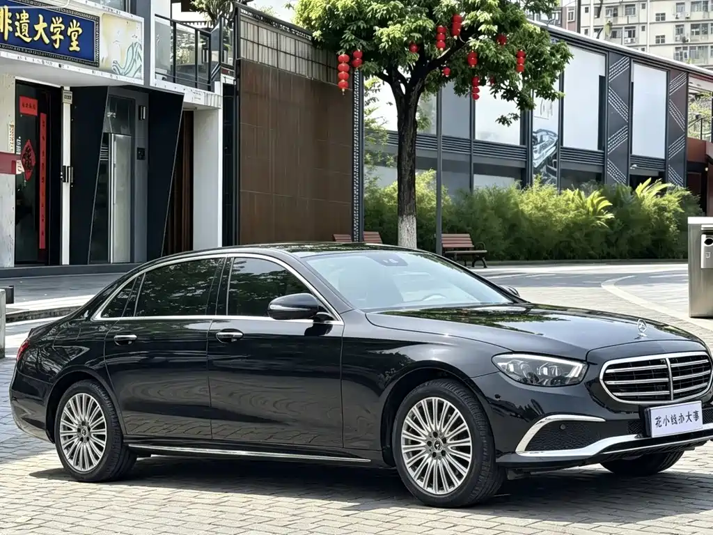 Mercedes-Benz E-Class — миниатюра 3