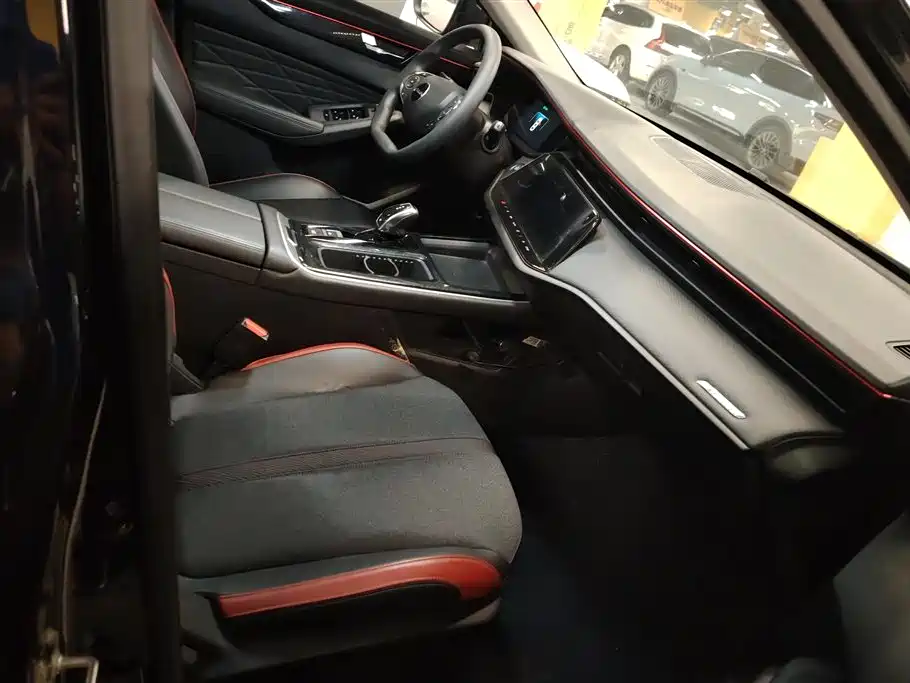 Dongfeng Aeolus Yixuan Max MAX 2023 1.5T