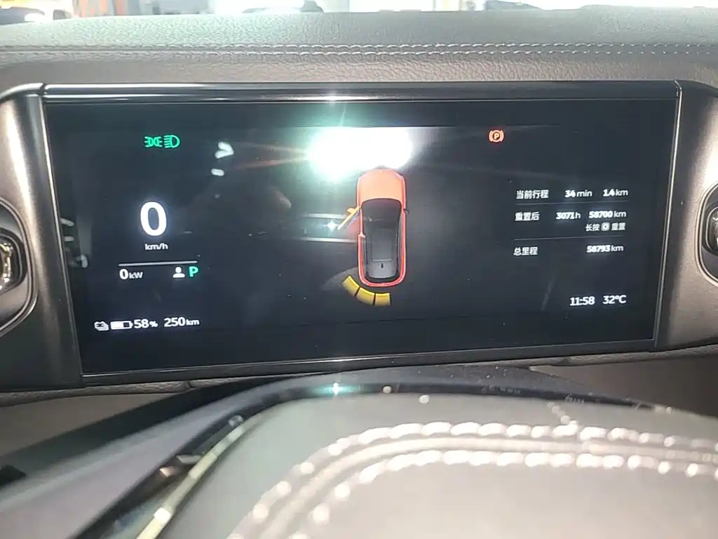 NIO ES6 — миниатюра 12