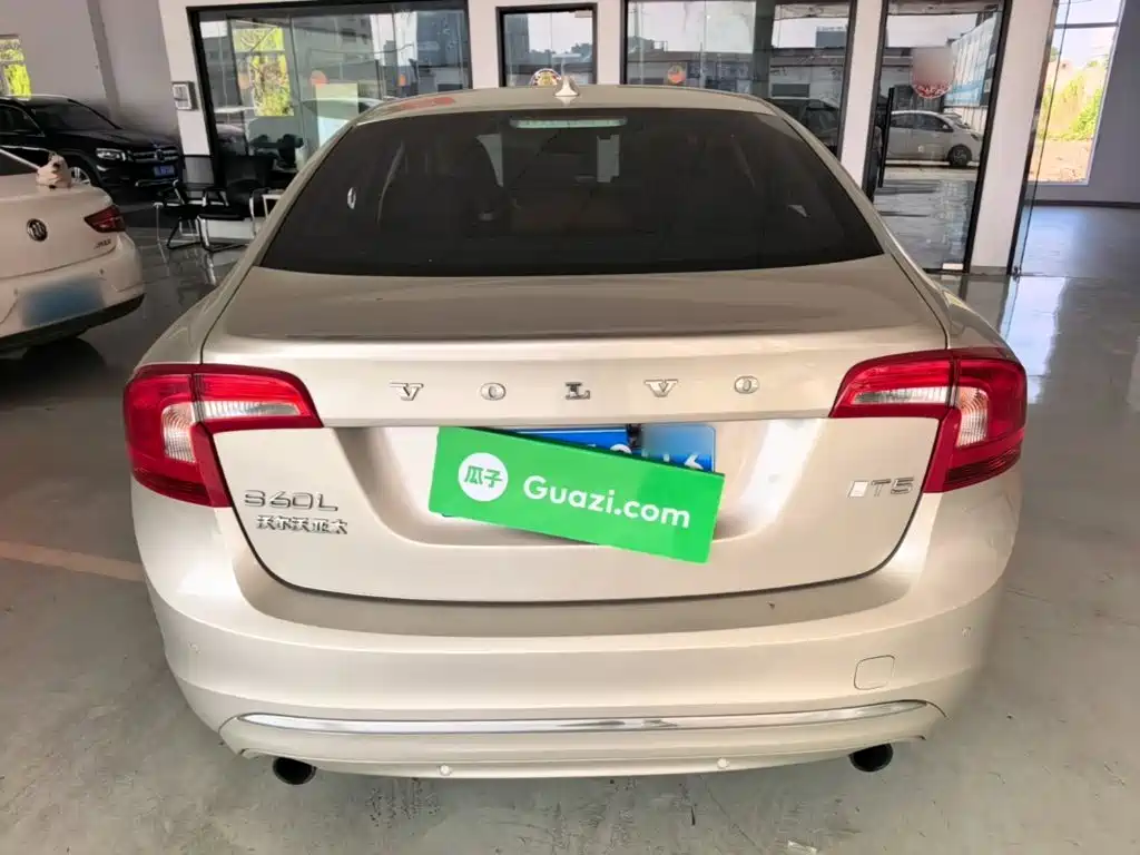 Volvo S60 — миниатюра 6