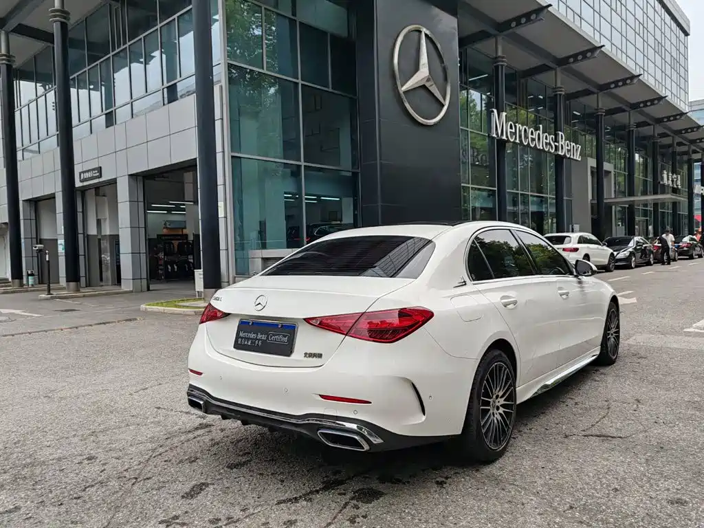 Mercedes-Benz C-Class — миниатюра 3