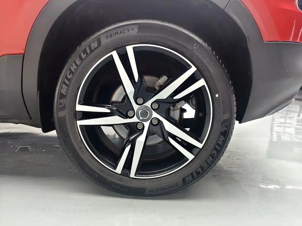 Volvo XC40 — миниатюра 5