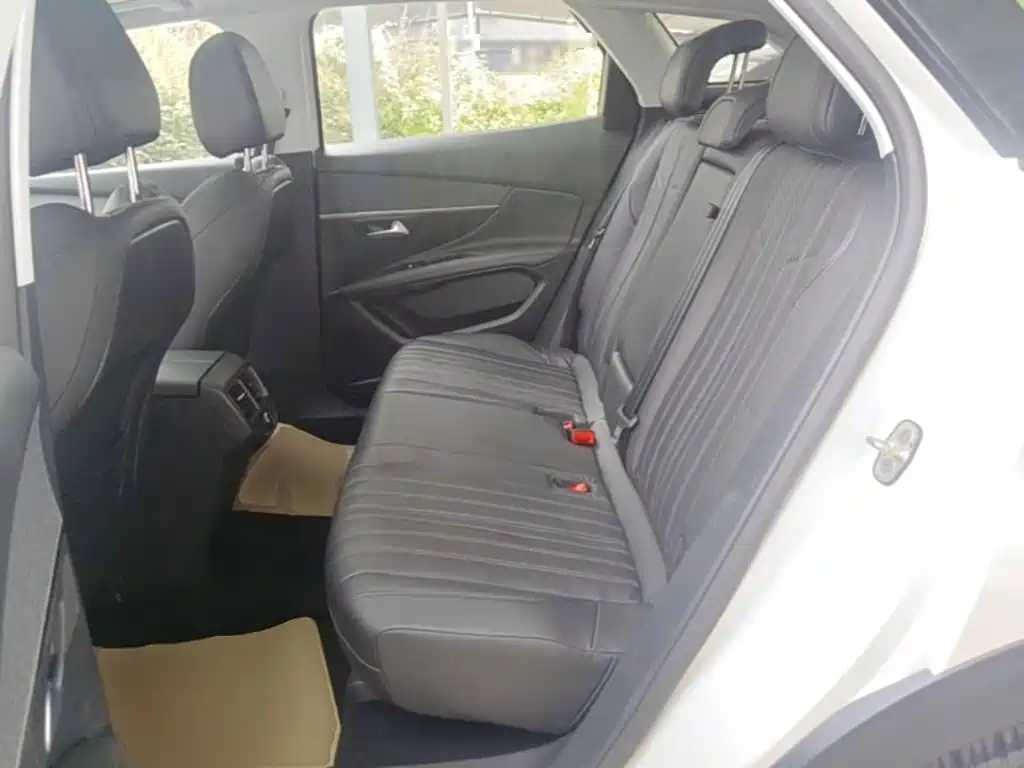 Peugeot 4008 — миниатюра 17