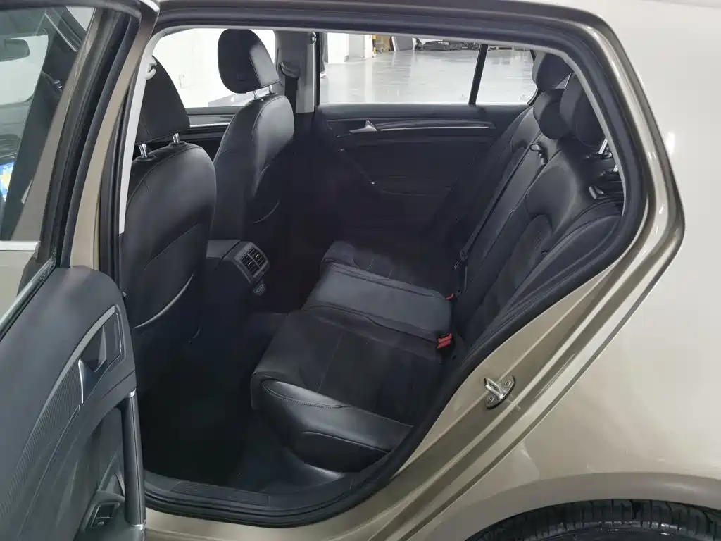 Volkswagen Golf — миниатюра 15