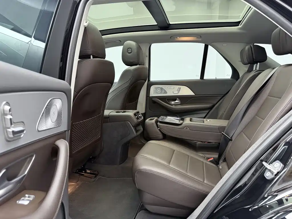 Mercedes-Benz GLE (Import) — миниатюра 11