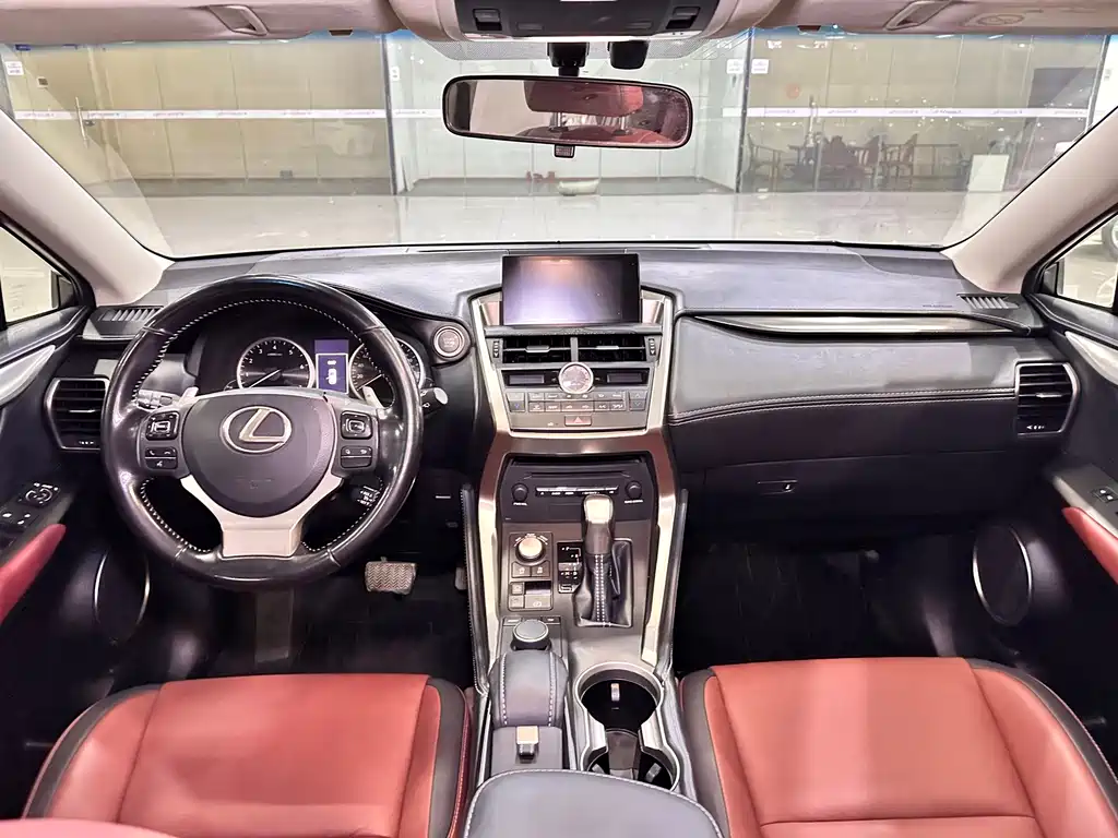 Lexus NX 2015 200t