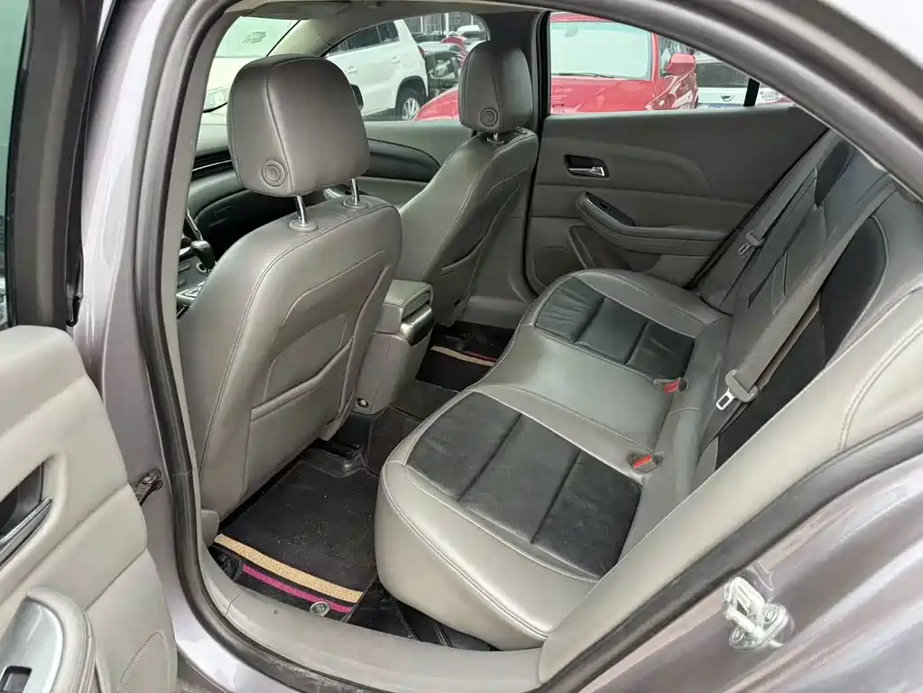 Chevrolet Malibu — миниатюра 10