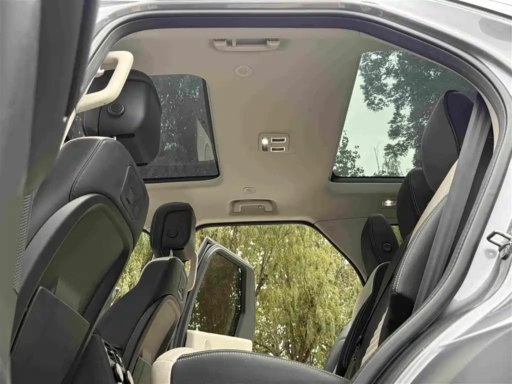 Land Rover Discovery — миниатюра 7