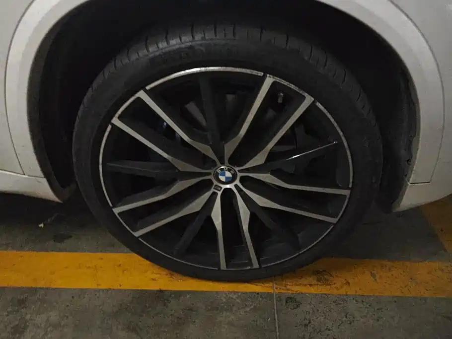 BMW X5 — миниатюра 6