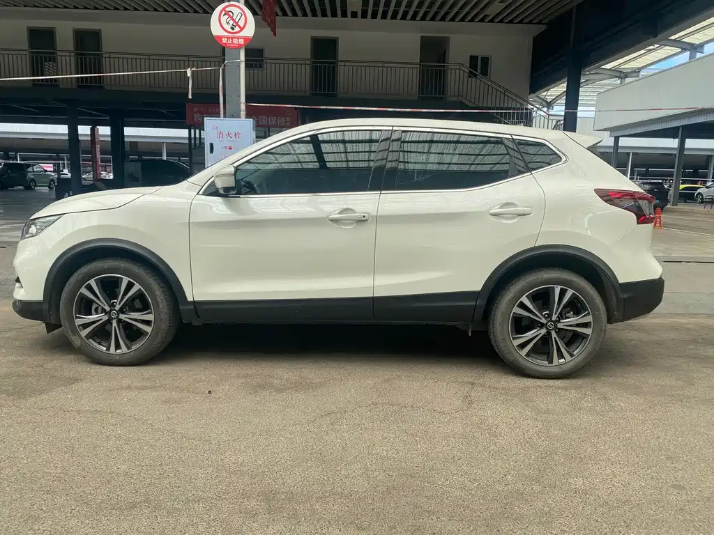 Nissan Qashqai — миниатюра 11
