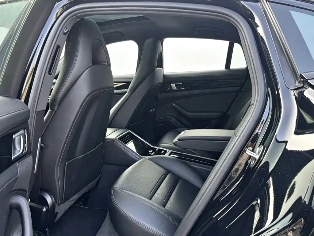 Porsche Panamera — миниатюра 6