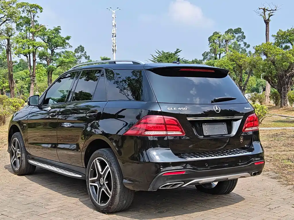 Mercedes-Benz GLE (Import) — миниатюра 6
