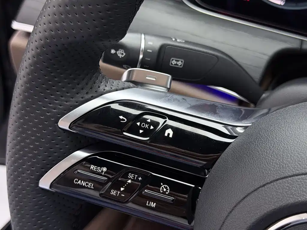 Mercedes-Benz E-Class — миниатюра 34