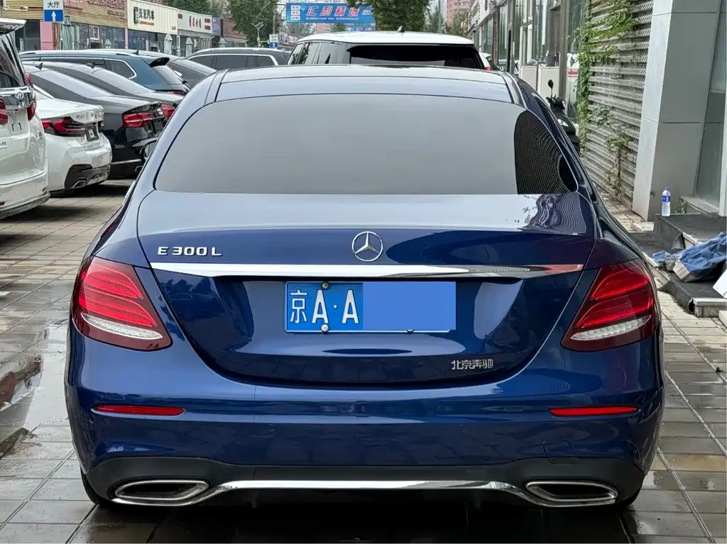 Mercedes-Benz E-Class — миниатюра 18