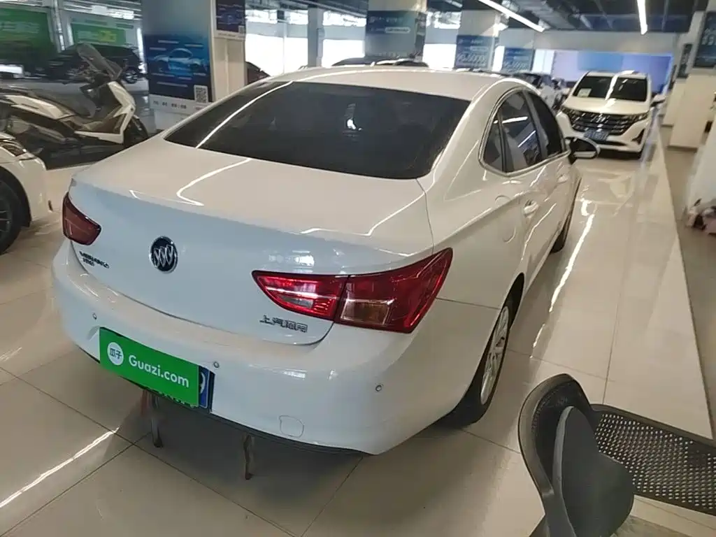 Buick Verano — миниатюра 7