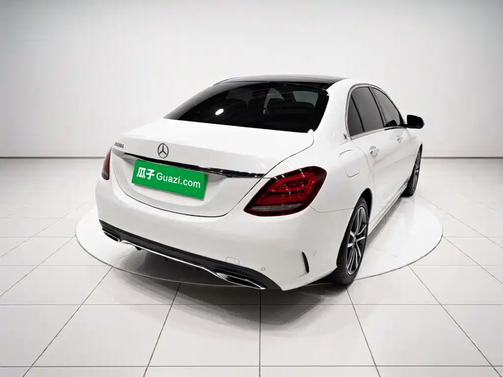 Mercedes-Benz C-Class — миниатюра 6