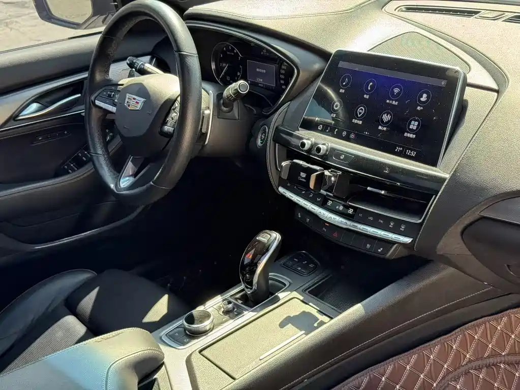 Cadillac CT5 — миниатюра 15