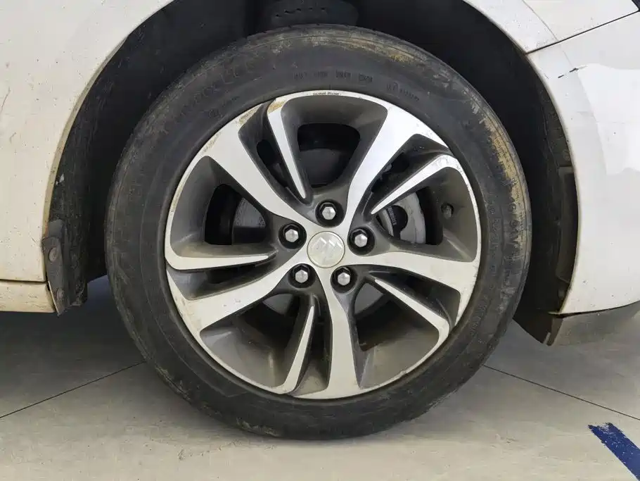 Buick Verano — миниатюра 6