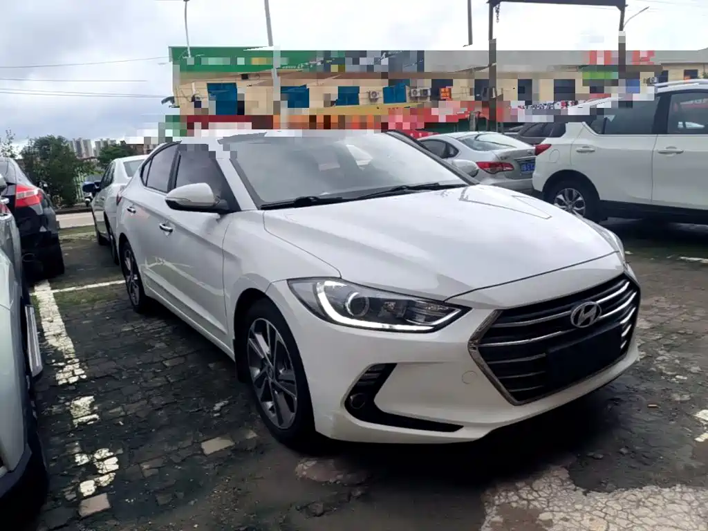 Hyundai Elantra — миниатюра 4