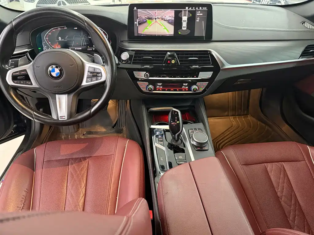 BMW 5 Series — миниатюра 7