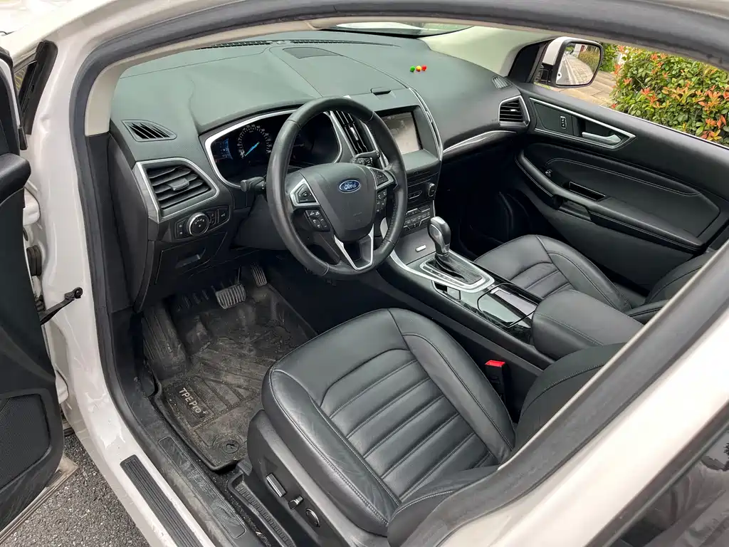 Ford Edge — миниатюра 12