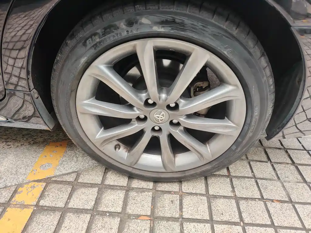 Toyota Reiz 2013 2.5V
