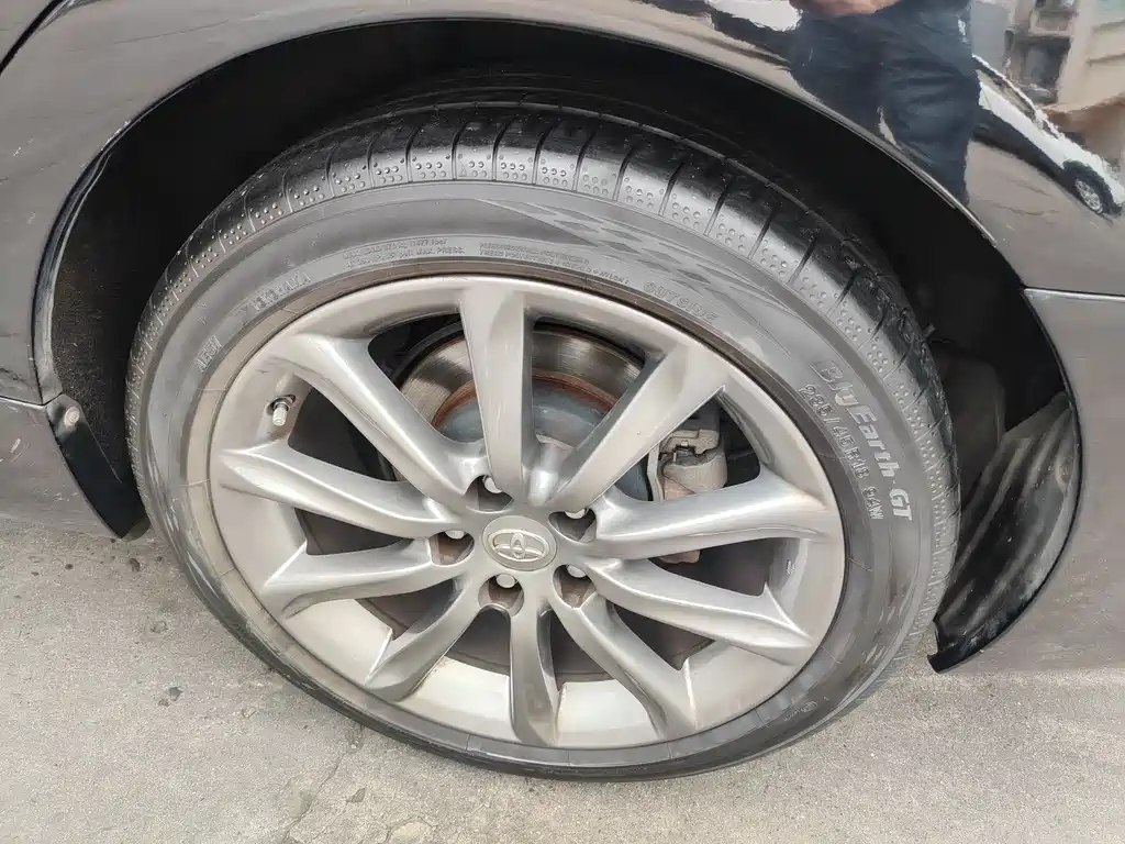 Toyota Reiz 2013 2.5V