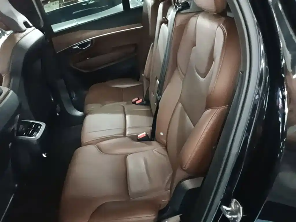 Volvo XC90 — миниатюра 17