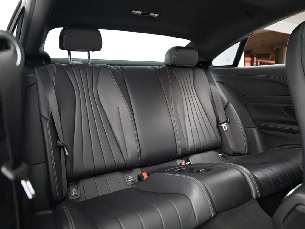 Mercedes-Benz E-Class (Import) — миниатюра 12