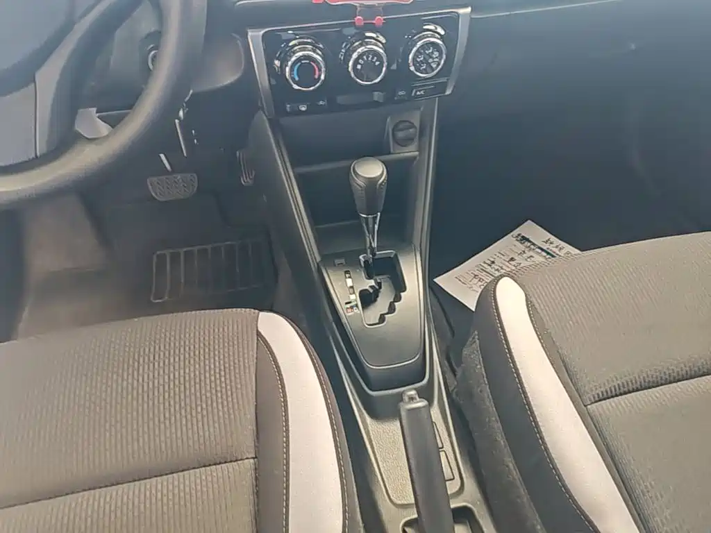 Toyota Yaris L — миниатюра 14