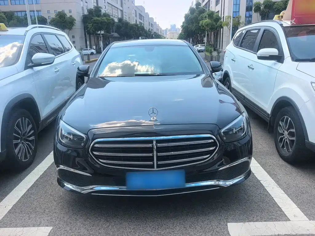 Mercedes-Benz E-Class — миниатюра 7