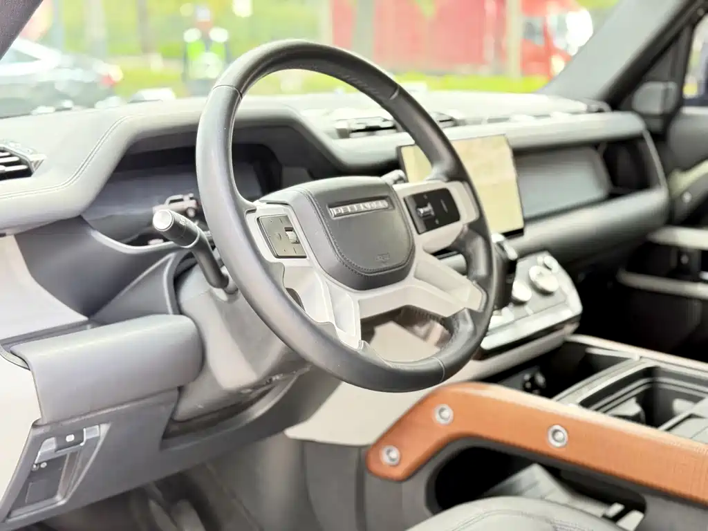 Land Rover Defender — миниатюра 14