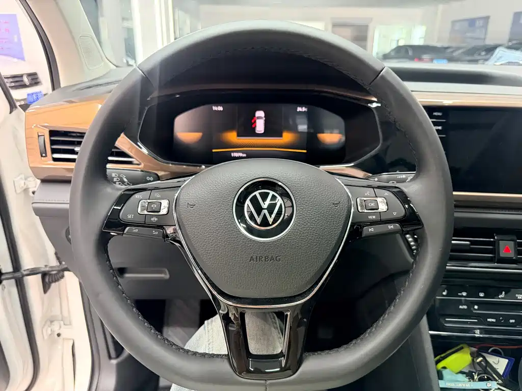 Volkswagen Tharu — миниатюра 15